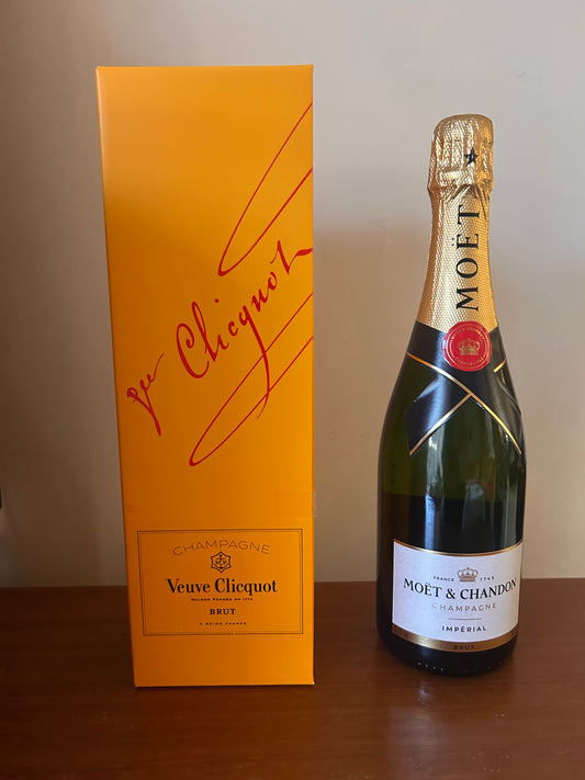 Veuve Clicquot Champgne in luxury Box
